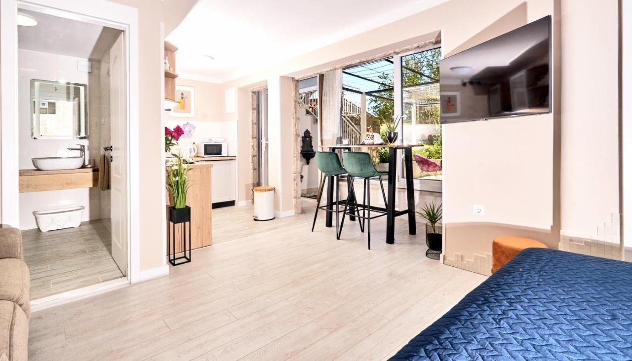 Suite By The Beach For 2 Cavtat Exterior photo